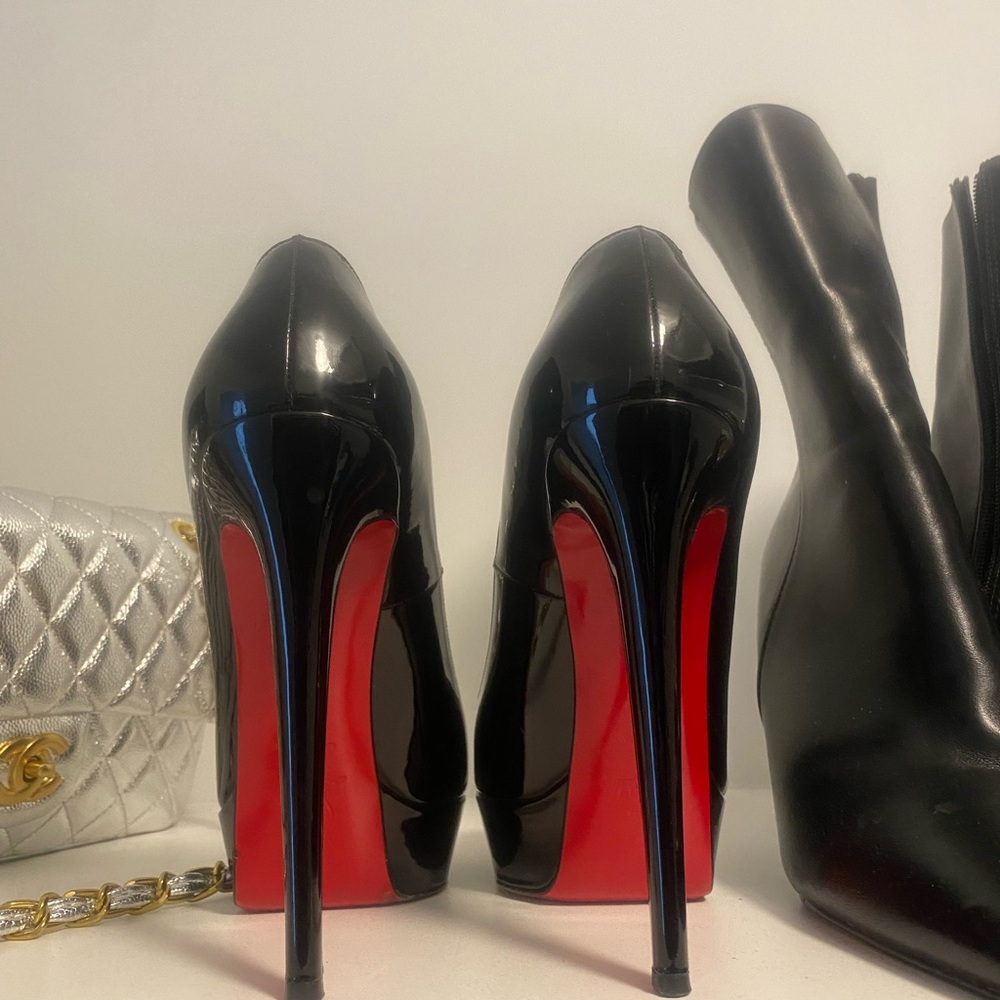 Authentic Louboutins 39.5